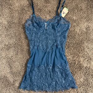 Deadstock B.Tempt’d lingerie blue lace babydoll slip
